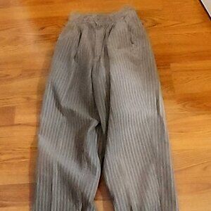 Benellon Womans Brown Corduroy Pants Made in Italy Sz S Pleated Front Straight L
